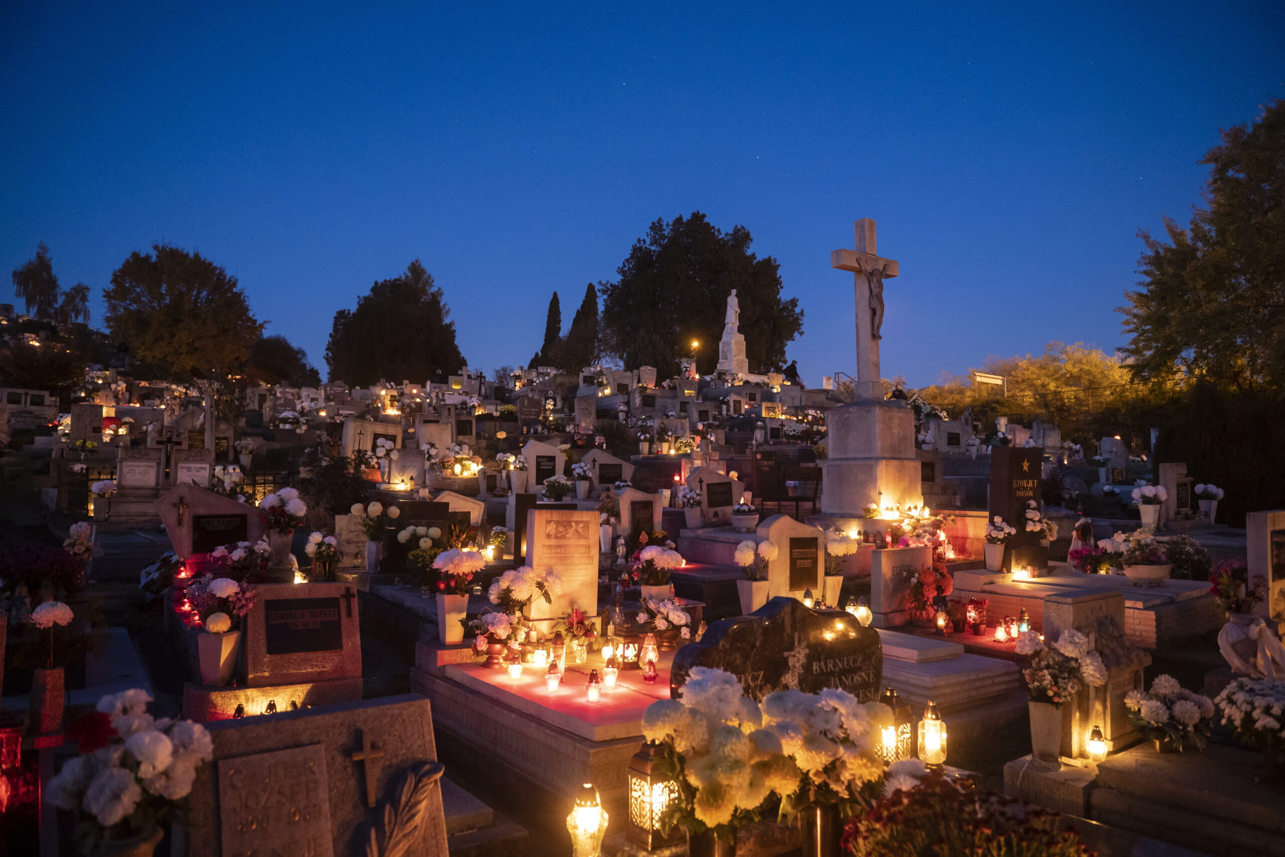 Mindenszentek, halottak napja