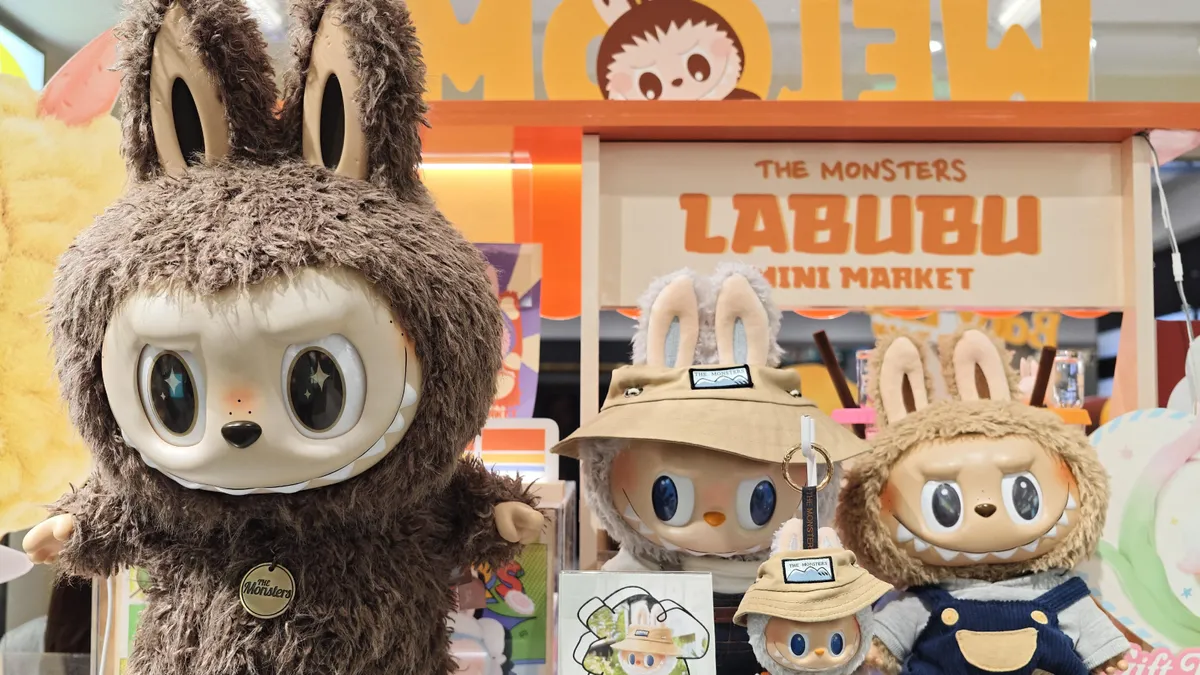 Labubu plüssfigura