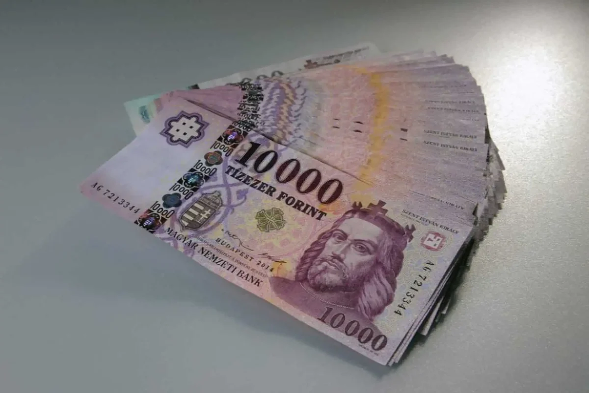 10-ezer-forint