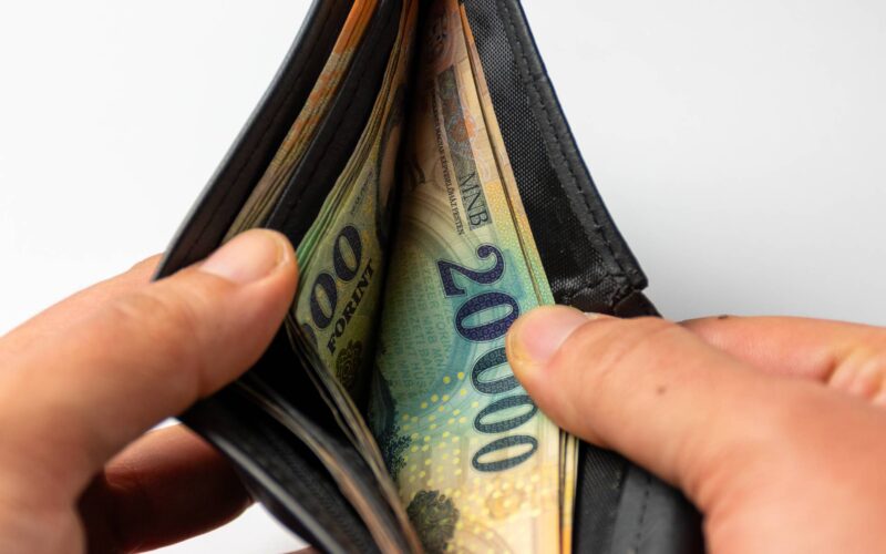 Pénztárca húszezresek