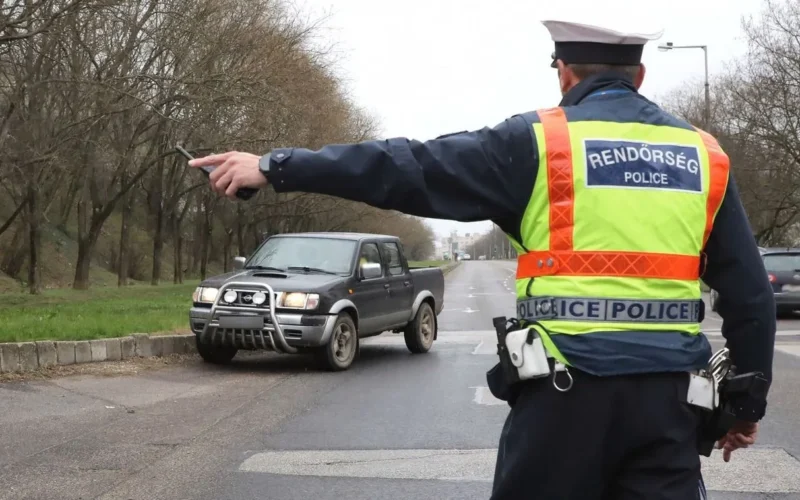 Rendőr igazoltatás